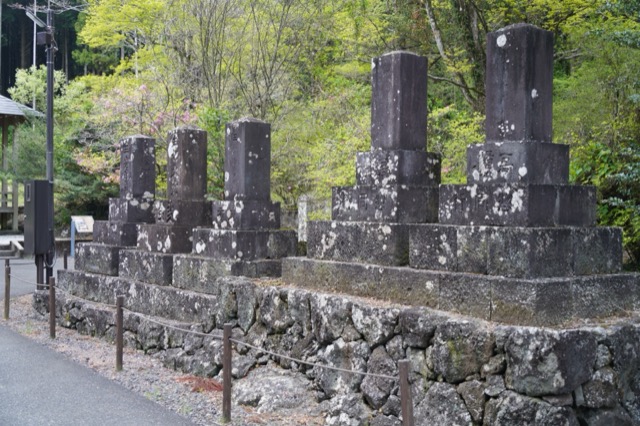 Hitoanana Fuji-kō Heritage Site and Sengen Shrine