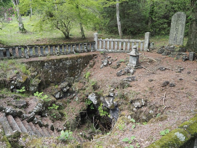 Hitoanana Fuji-kō Heritage Site and Sengen Shrine