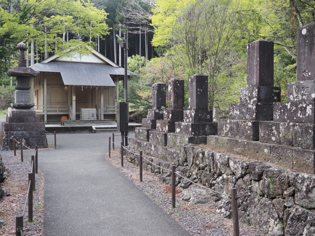 Hitoanana Fuji-kō Heritage Site and Sengen Shrine