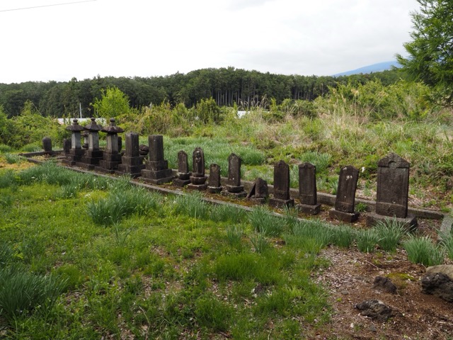 Tsujinobō Cemetery