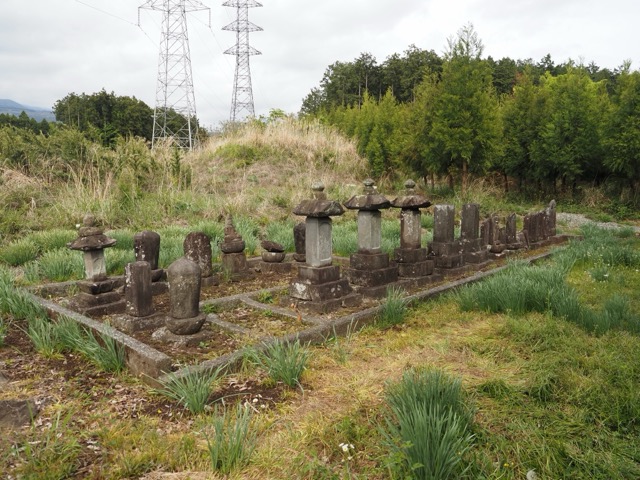 Tsujinobō Cemetery